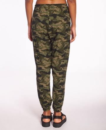 Pantalon
Y Tu Quique? Crop Camo