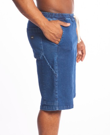 Bermuda
Y T Quique? Wide Carpintero