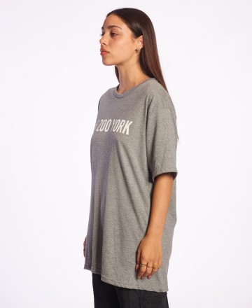 Remera
Zoo York Logo