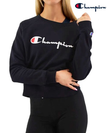 Buzo
Champion Crew Logo