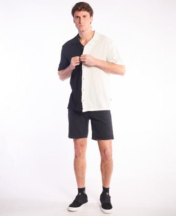 Bermuda
Volcom Straight Solver Black