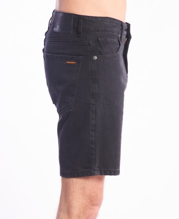 Bermuda
Volcom Straight Solver Black