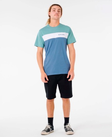Remera 
Rip Curl Undertow Panel