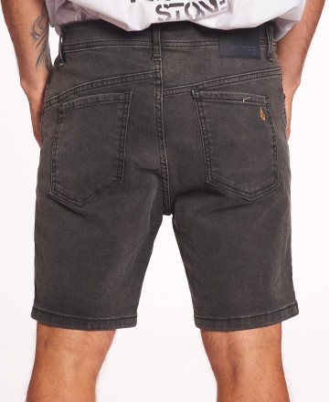 Bermuda
Volcom Blk Wash 17 Pulg