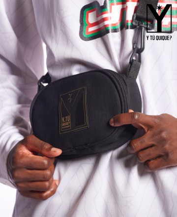 Bandolera
Y T Quique? Oval Pouch Midi