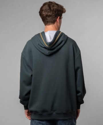 Buzo
 Rusty Hood Ucal