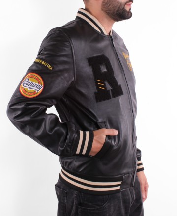 Campera 
Runway University
