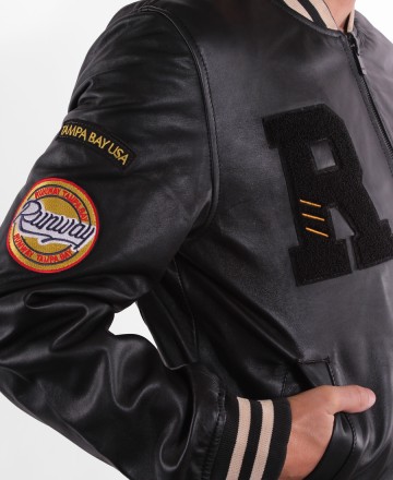 Campera 
Runway University