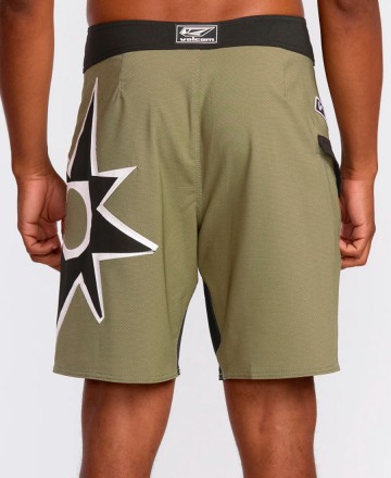 Boardshort 
Volcom St4r G4zer Mod 20