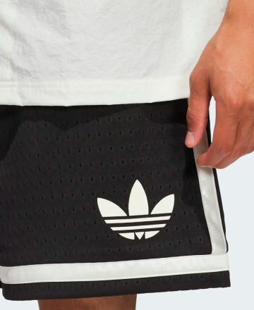 Bermuda
Adidas Basquet Originals