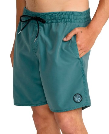 Boardshort 
Volcom Center Pigment 17