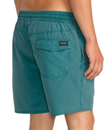 Boardshort 
Volcom Center Pigment 17