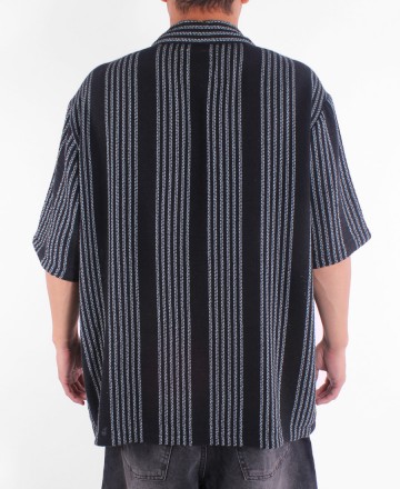 Camisa 
Y Tu Quique? Hawaii Trama