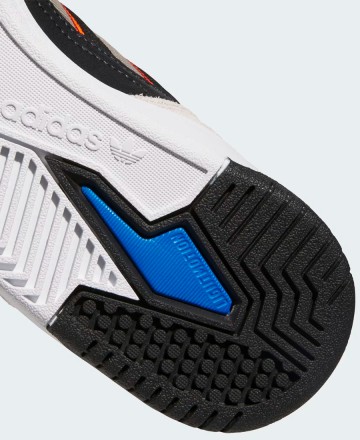 Zapatillas 
Adidas Tekkira Cup