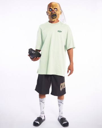 Remera
Creature Over Haunted Sea