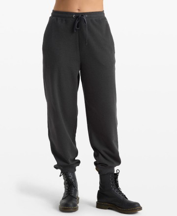 Jogging 
Volcom Lived In