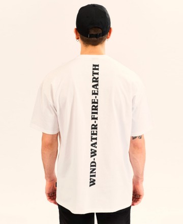Remera
Element Made To Endure Over