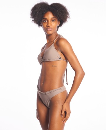 Bikini 
Y T Quique? C-Less Hi Trenzada