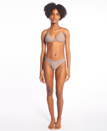 Bikini 
Y T Quique? C-Less Hi Trenzada