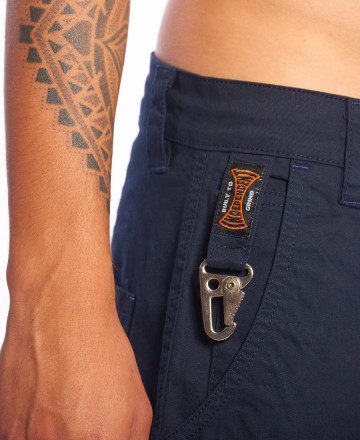 Bermuda 
Independent Built To Grind Utility